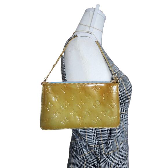 Louis Vuitton - Picture 11 of 15